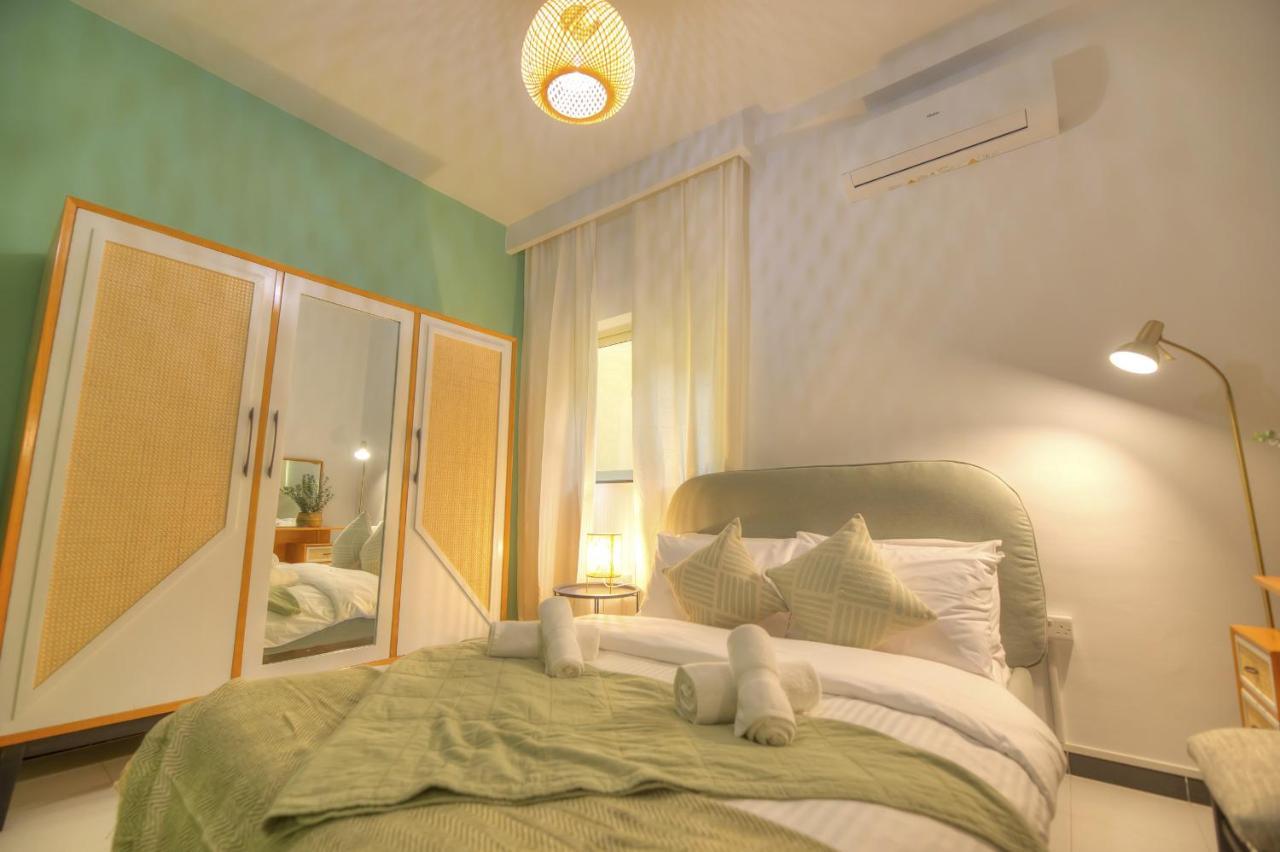 Beautifully Furnished Seafront 4 Bedrooms Goslm-4 สลีมา ภายนอก รูปภาพ