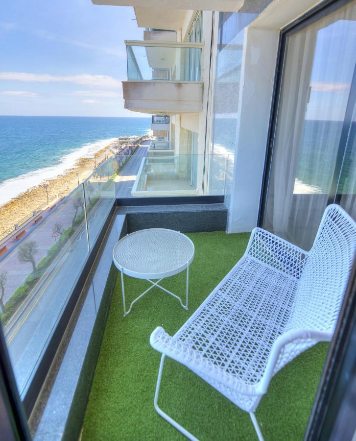 Beautifully Furnished Seafront 4 Bedrooms Goslm-4 สลีมา ภายนอก รูปภาพ